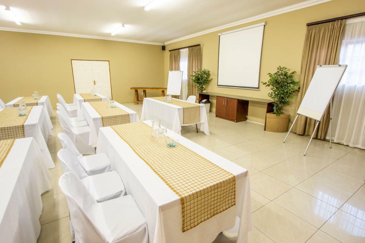 Tambati Overnight And Conference Center Pietersburg Buitenkant foto